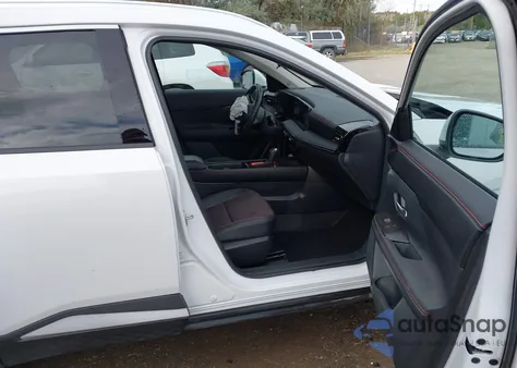 2025 Nissan Kicks Sr Intelligent Awd from USA, damaged, VIN 3N8AP6DB4SL327803